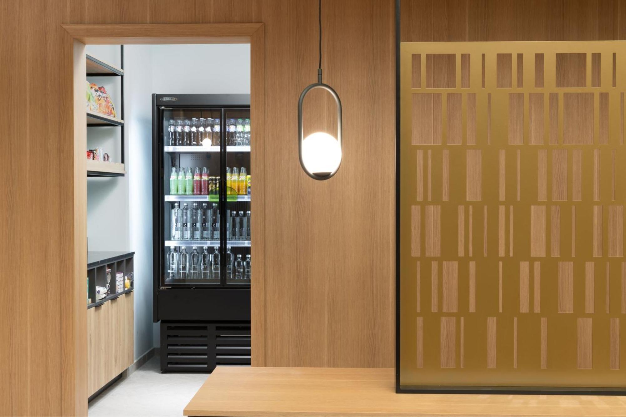Courtyard By Marriott Cluj - Napoca Downtown Hotel ภายนอก รูปภาพ